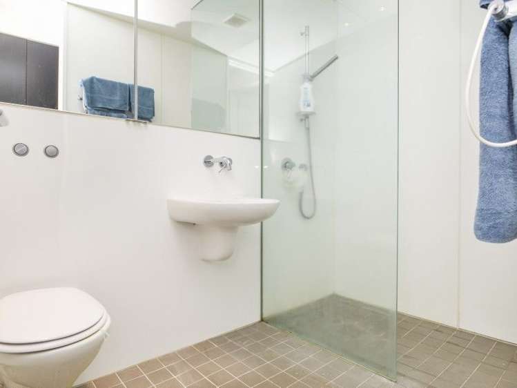 102/22 Fisher-Point Drive Auckland Central_6