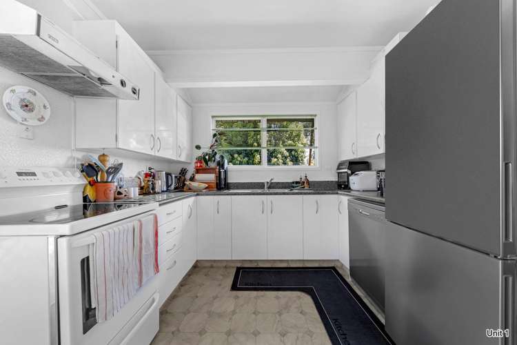 1 & 2/15 Cezanne Place New Lynn_18