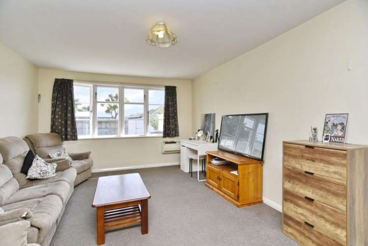 17 Robin Street Burwood_1