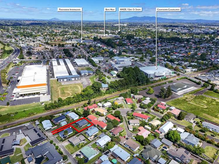 13 Gillett Lane Enderley_9