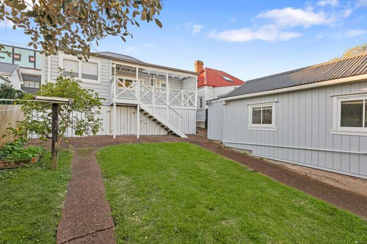 52 Dean Street 10031_12