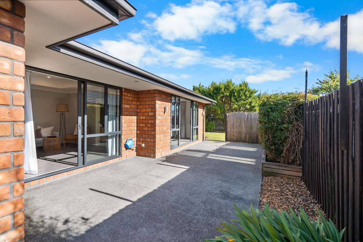 58 Overbury Crescent_0