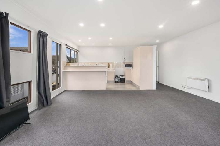 Unit 2 /27 Willow Avenue_4