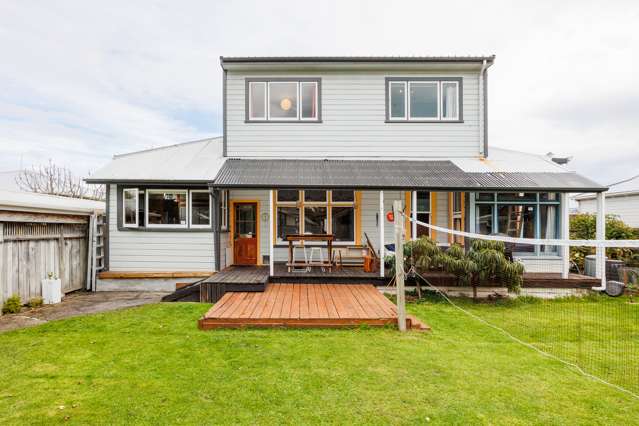 Spacious central villa in Palmerston North