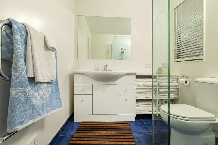 6 Grassfield Place Waimauku_13