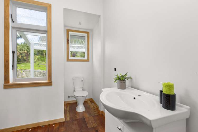 1255 Kaimango Road Oparau_10