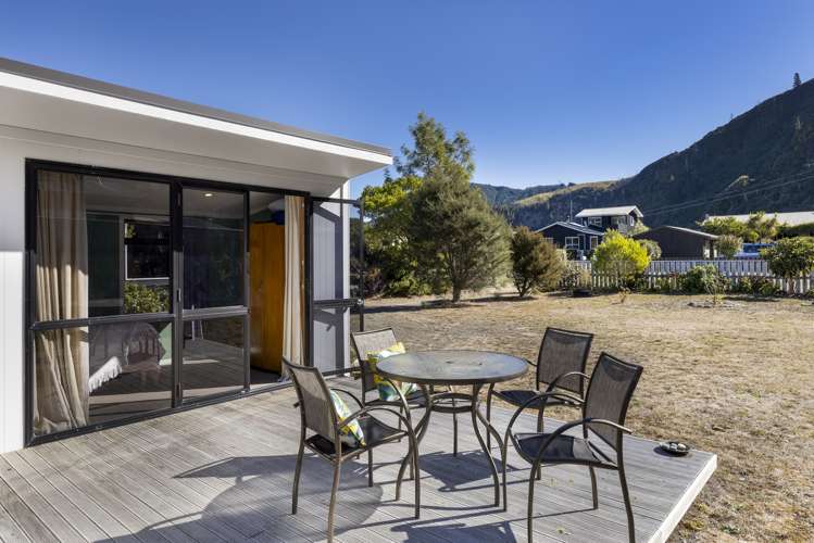 20 Ngaio Street Rarangi_17