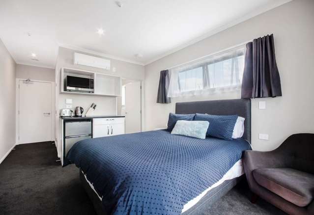 Cosy Papatoetoe Studio Unit/ Balcony!
