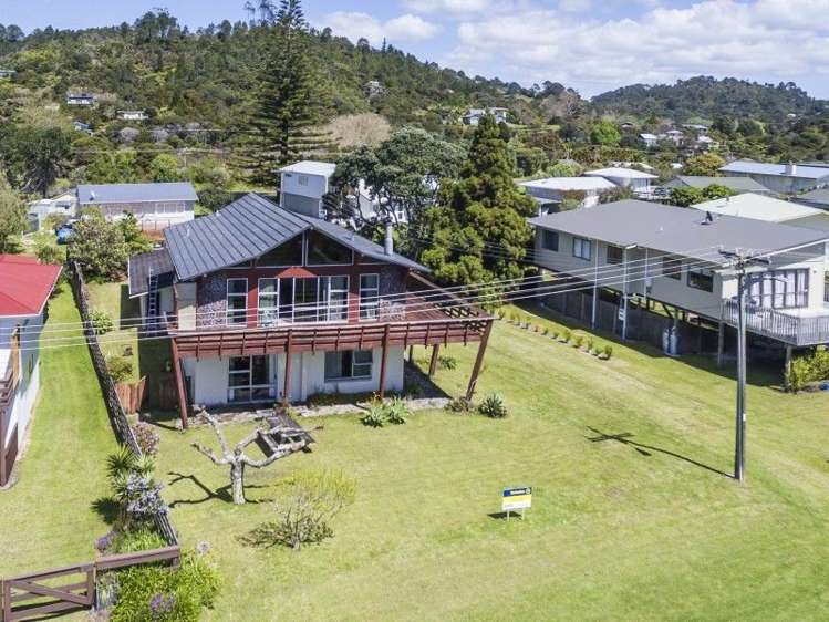 9 Marine Parade Cooks Beach_28