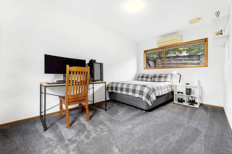 28 Mirrabooka Avenue Botany Downs_16