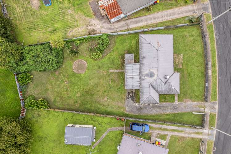 12 & 12a Bellingham Crescent Fordlands_17