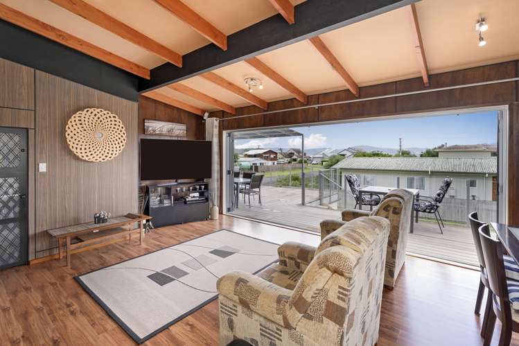 8 Oyster Drive Cooks Beach_2