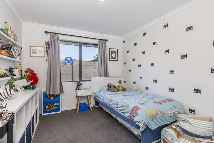 8 Walnut Road Riverhead_15