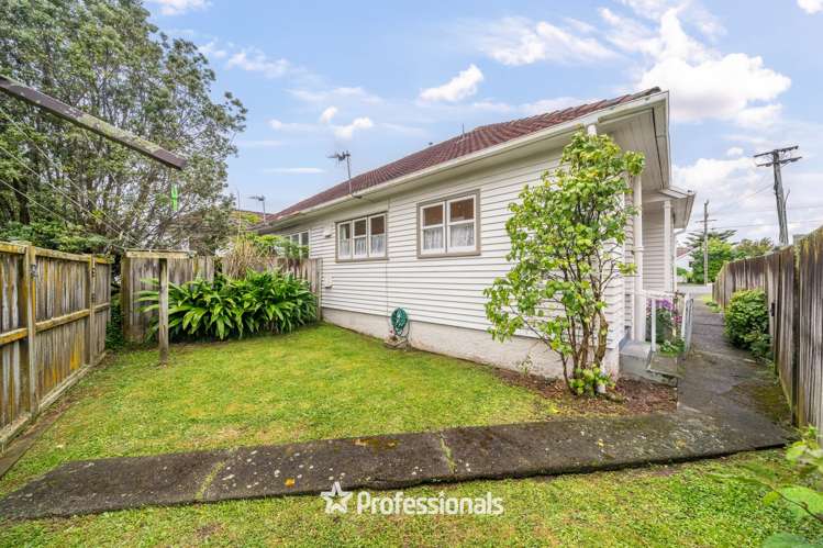 161 Whites Line East Waiwhetu_17