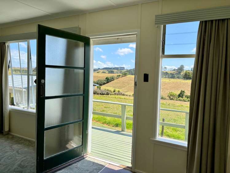 157 McPike Road Pollok_7