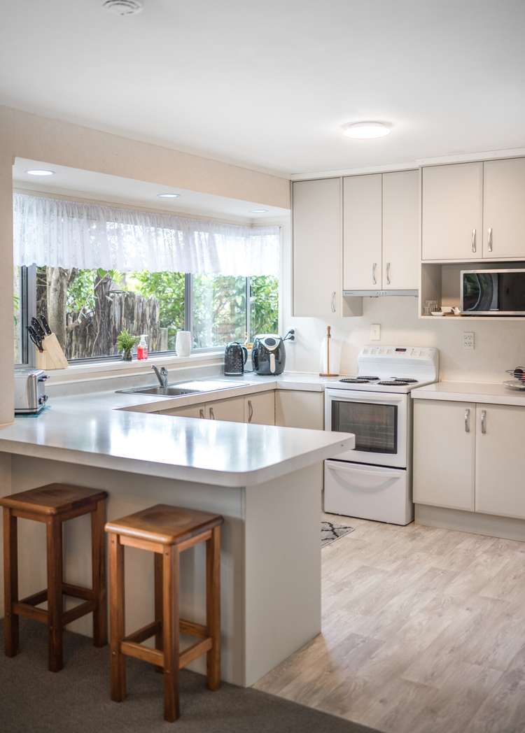 30 Pinewood Grove Botany Downs_23