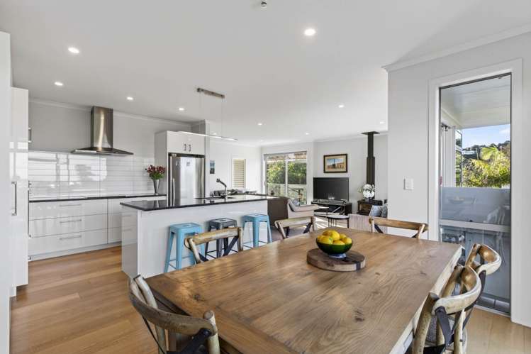 10 Taranui Place Mangawhai Heads_9