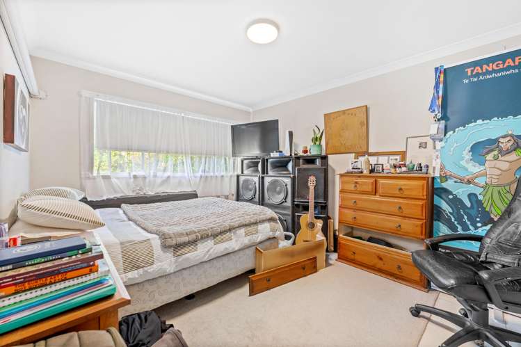 211 Royal Road Massey_28