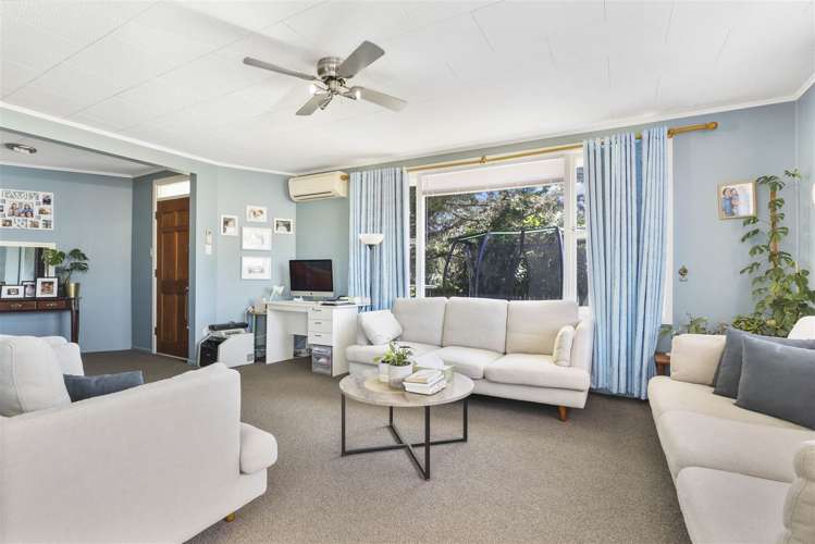 2 Mabian Crescent Deanwell_5