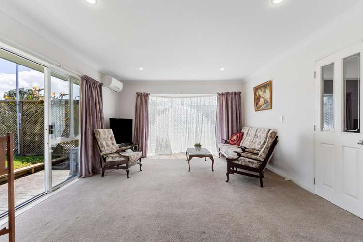 5 Stewart Gibson Place Manurewa_3