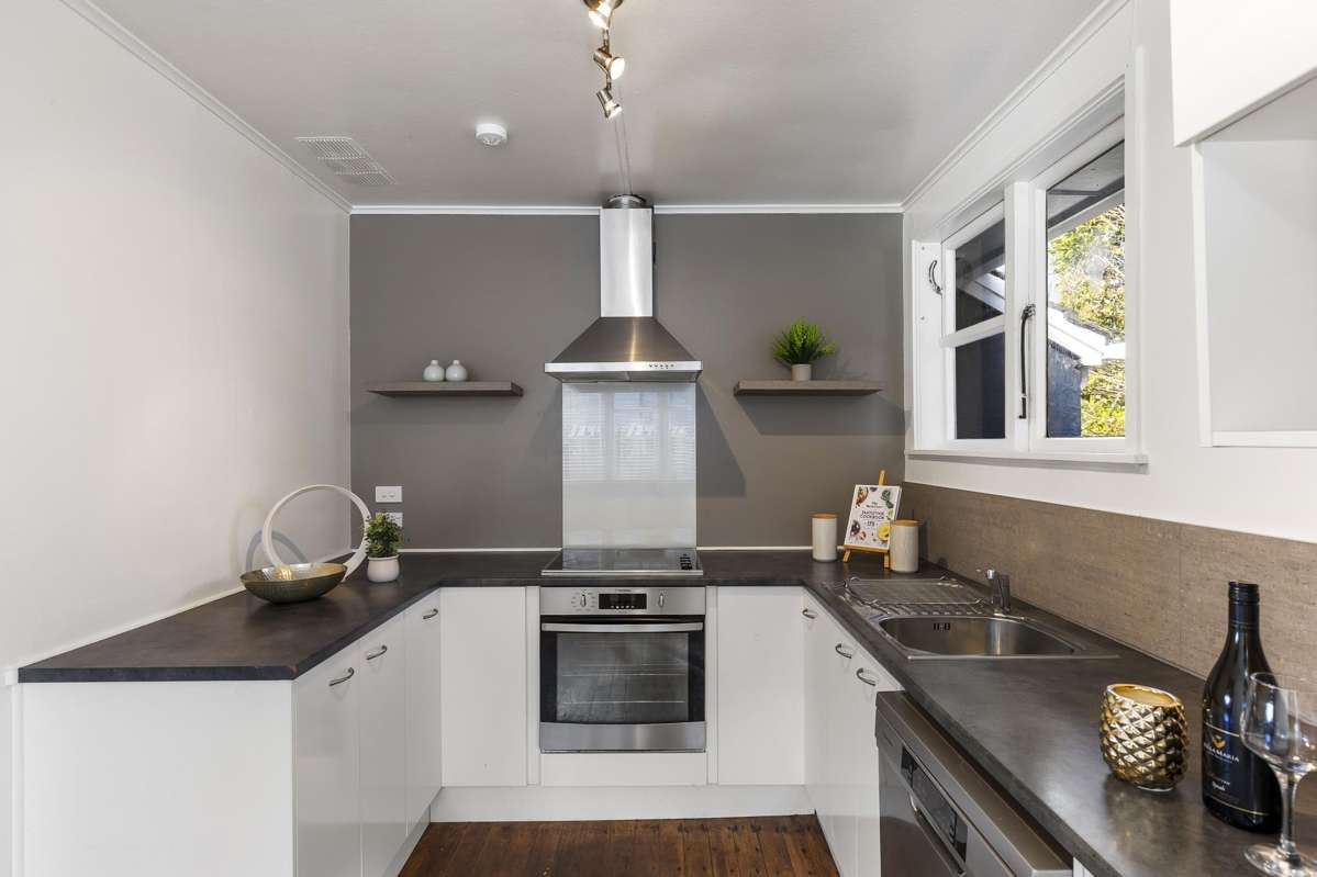 10 Caen Road_4