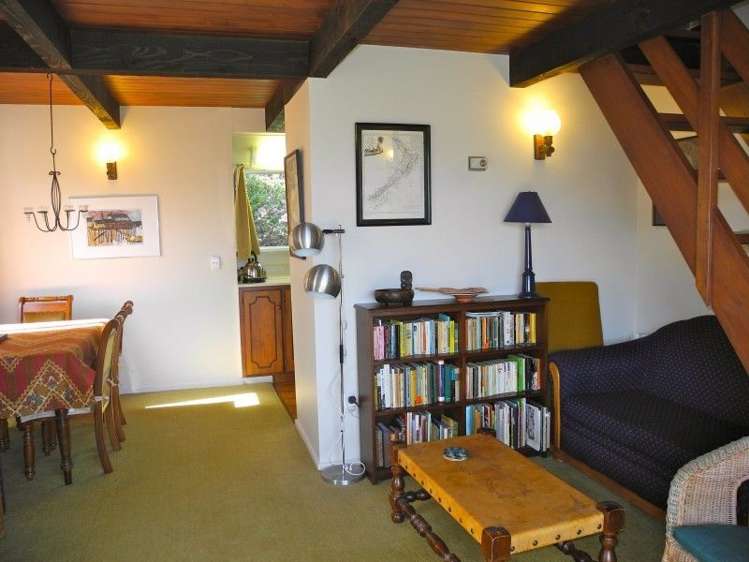 33 Penlington Place Akaroa_11