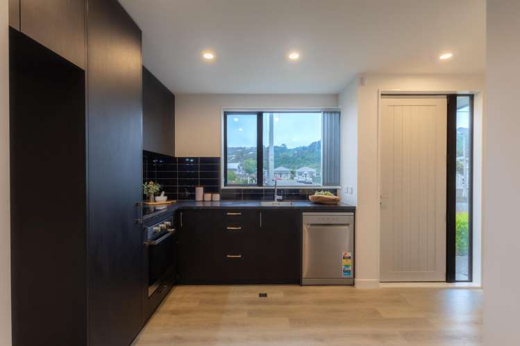 6/130 Richmond Street Petone_3