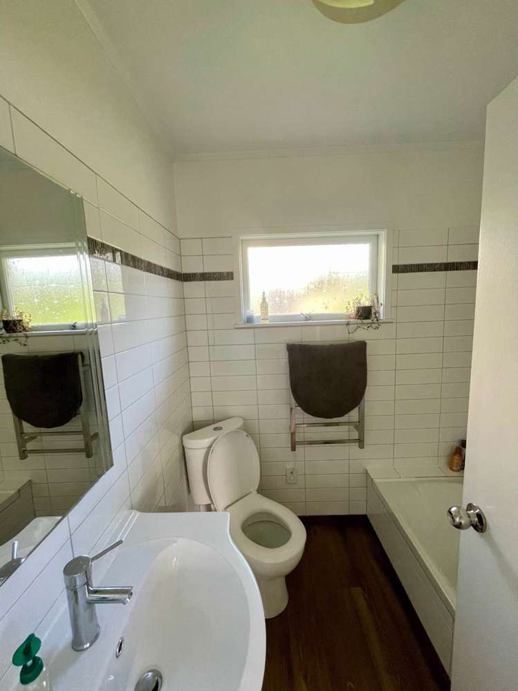 2/42 Girrahween Drive Totara Vale_9