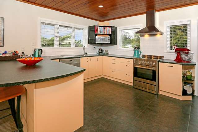 1/141 Edmonton Road Te Atatu South_1