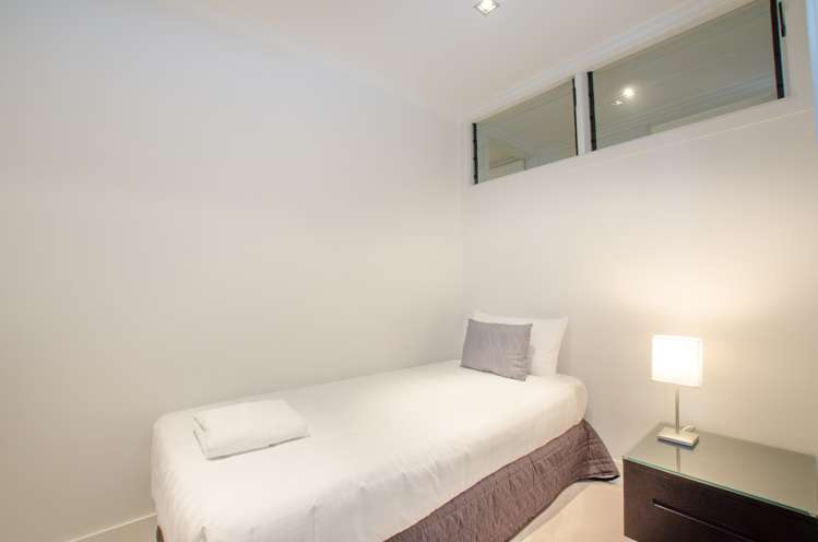 16/225 Lake Terrace Waipahihi_11