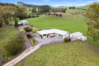 32 Davis Road_1