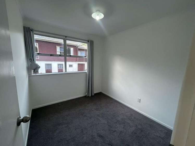 9 Dunraven Place Torbay_7