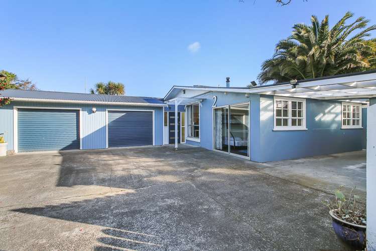 2 Hennessey Street West_0