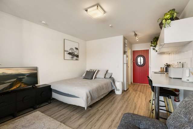 102/4 Lake Avenue Frankton_2