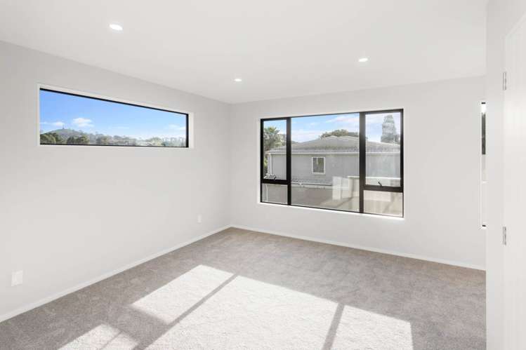 F/345 Great South Road Greenlane_8