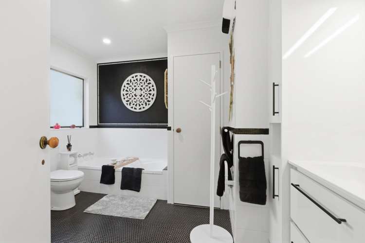 2 Thornlea Drive Welcome Bay_11
