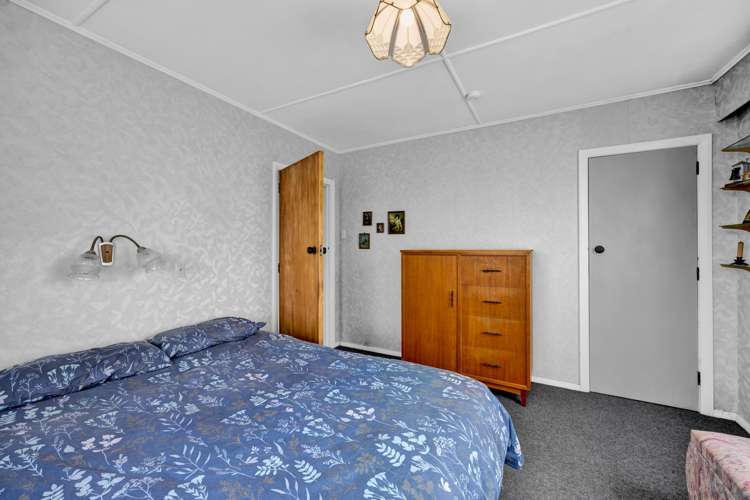 2 Acourt Street Hawera_8
