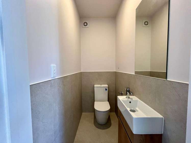 2/44 Sylvan Crescent Te Atatu South_8