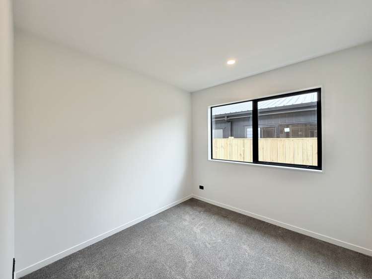 386 Te Taruna Drive Milldale_11