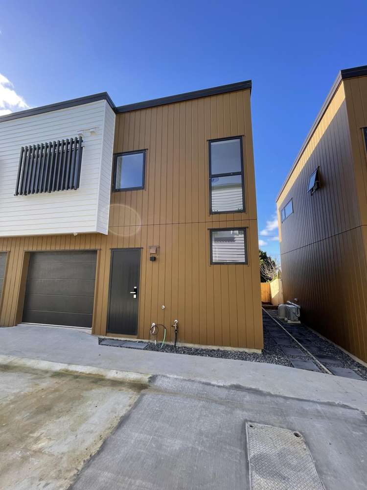 Lot 4,9/196 Royal Road Massey_19