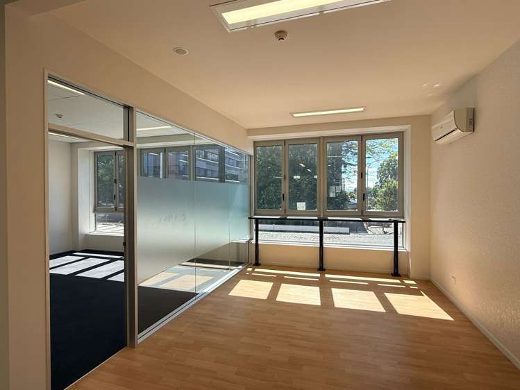 First Floor, 427 Victoria Street Central Hamilton Central_3