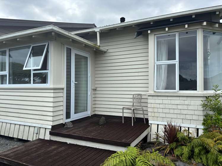 102 Park Street Hokitika_16