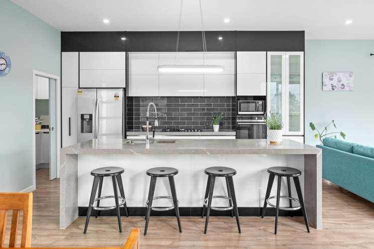 1 Waireka Road Rototuna North_5