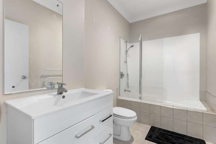 13 Concepts Way Flat Bush_8