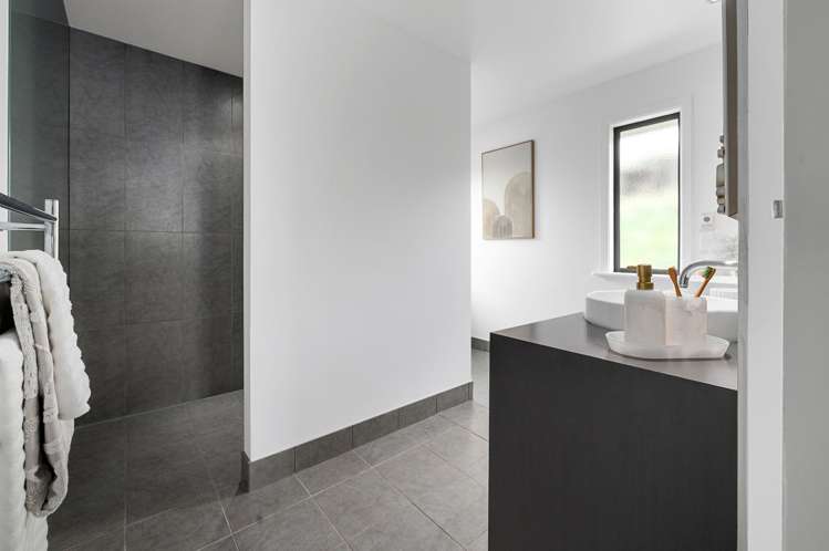 66 Palliser Drive Huntington_16