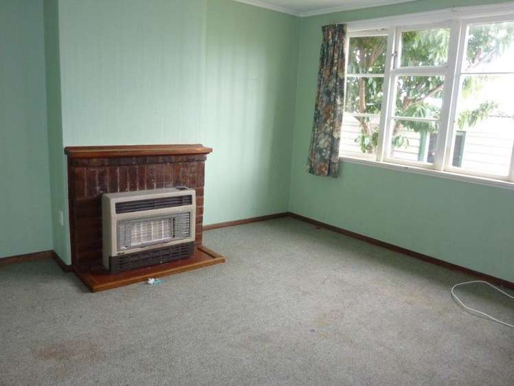 1 Laurent V C Street Hawera_5