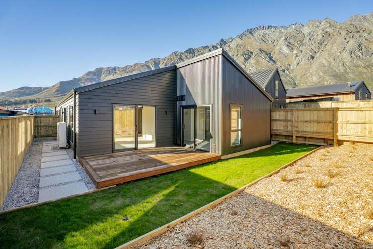 23 Rowe Drive, Hanley's Farm Jacks Point_26