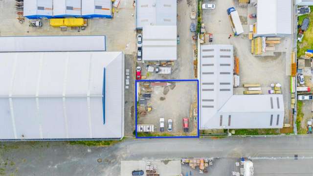 Secure Yard in Niven Street