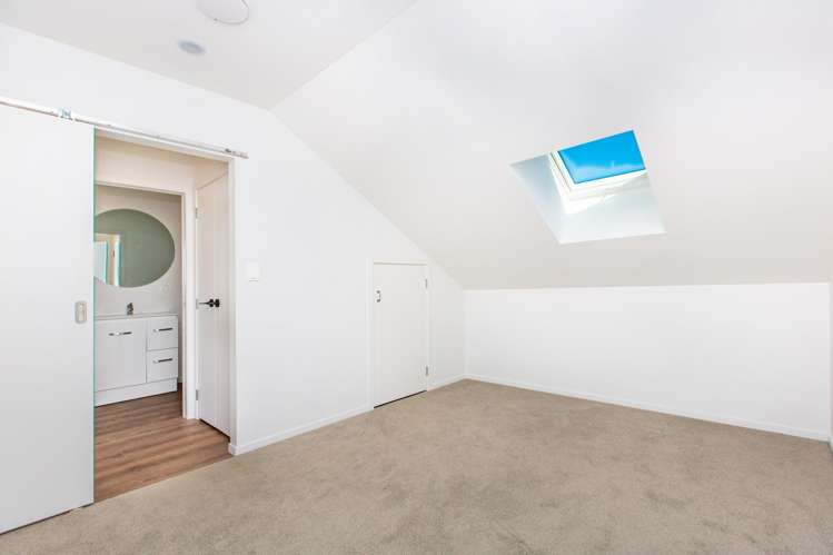 12 Nau Mai Road Raglan_10