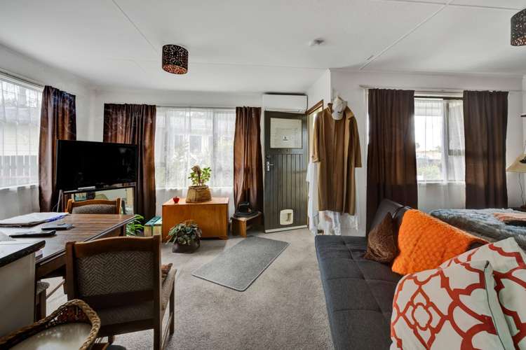 8B-8C Oswald Place Stratford_11